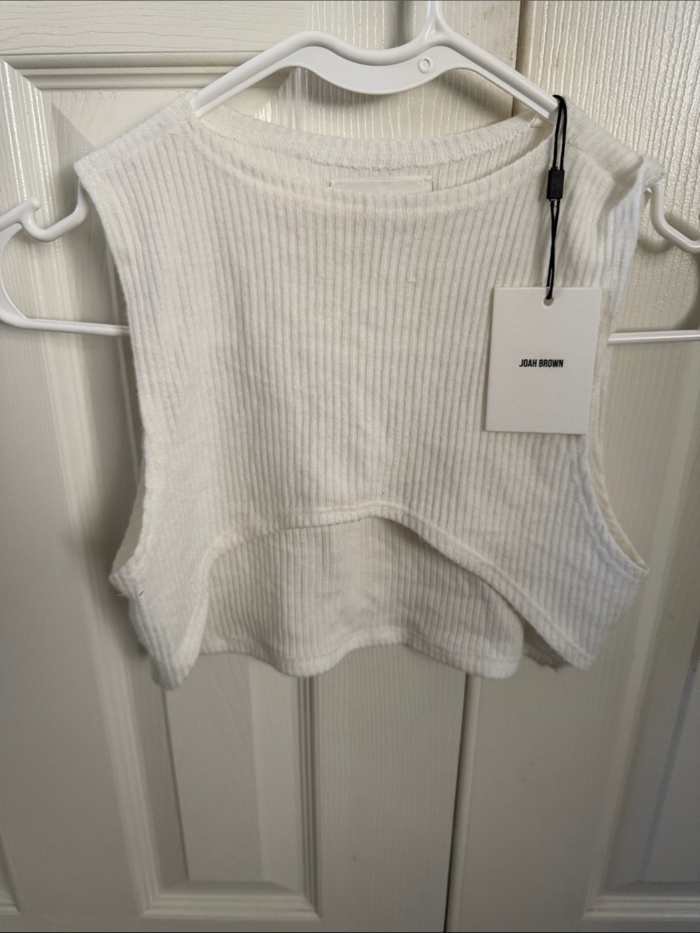 NWT Joah Brown white Ribbed Cropped Tank shrug